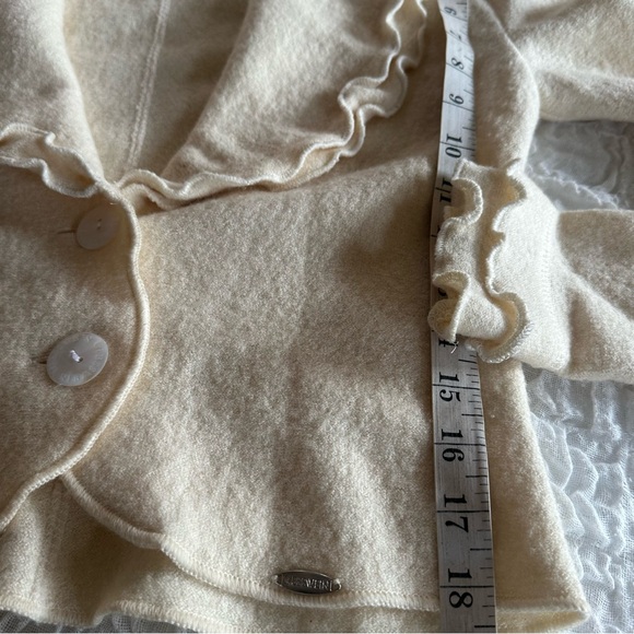 Geisswein Cream Ruffle Wool Blend Sweater Medium - Picture 10 of 12